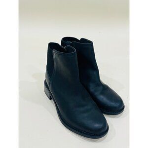 Clarks Black Leather Chelsea Short Boots Womens 8.5 Y2K goth Grunge